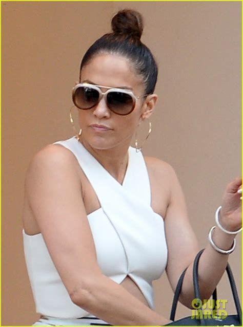Full Sized Photo Of Jennifer Lopez Back Onset After Miami 05 Photo