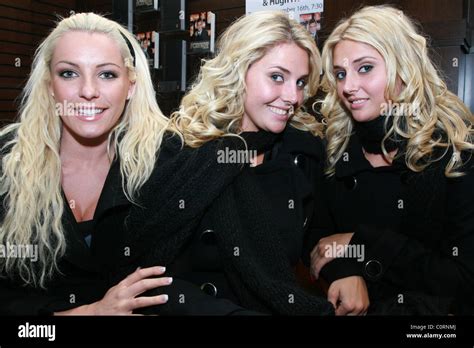 Play Boy Bunnies Guest And Twins Karissa Shannon And Kristina Shannon Signing Copies Of Playboy