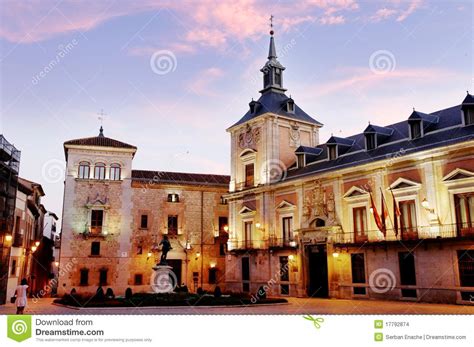 Translate english words into spanish with online dictionaries Old Spanish Building Stock Images - Image: 17792874