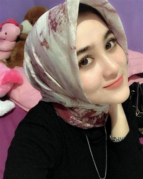 Ane mau sharing foto cewek buat agan n sista (koq bwt sista jg gan?. Foto gadis berjilbab cantik terbaru - CantikaMagz