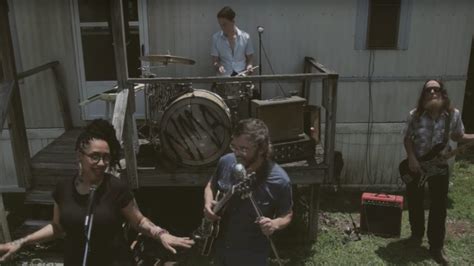 North Mississippi Allstars Share Up And Rolling Video