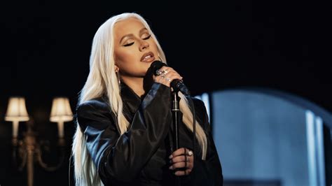 Christina Aguilera Returns To Masterclass To Teach How To Elevate Your Singing And Stage Presence