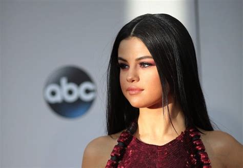 Selena Gomez Niall Horan Romance Rumors Night Out In Santa Monica