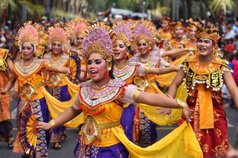 Immersing in Bali's Festivals and Celebrations