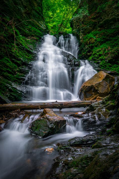 7 Tips On How To Capture Stunning Waterfall Photography