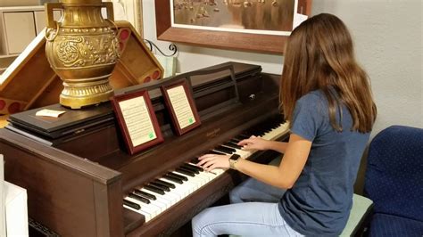 Amazing Girl Playing The Piano Youtube