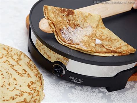 A light soft thin fabric of silk, cotton, wool, or another fiber, with a crinkled. Sugar Crêpes - Recipe with images - MeilleurduChef.com