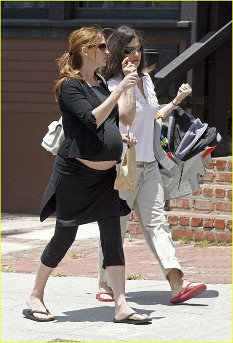 heavily pregnant julia roberts 9 by jerry999999 on deviantart