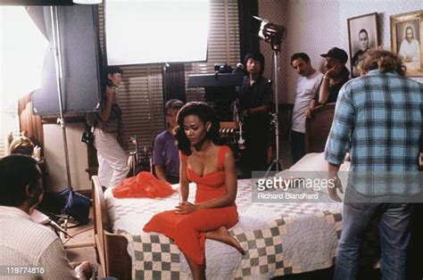 Robin Givens Photos And Premium High Res Pictures Getty Images