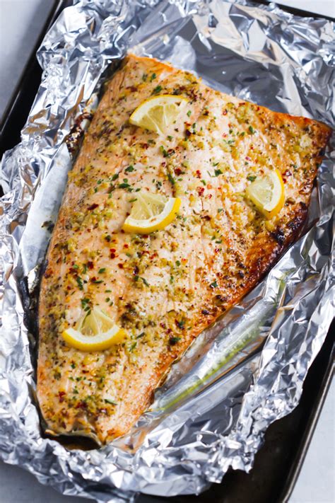 Baked honey garlic butter salmon in foil a delicious and healthy fish recipe.baked salmon with honey lemon garlic is a very easy recipe to bake in oven with 5 simple ingredients. Garlic Butter Salmon in Foil Recipe - Primavera Kitchen