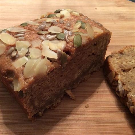 This is absolutely the best banana cake i've ever had! Easy Banana Cake Recipe! - LRG Fitness