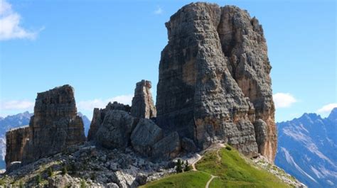 Hiking In Italy 7 Trails With Views To Die For Bookmundi