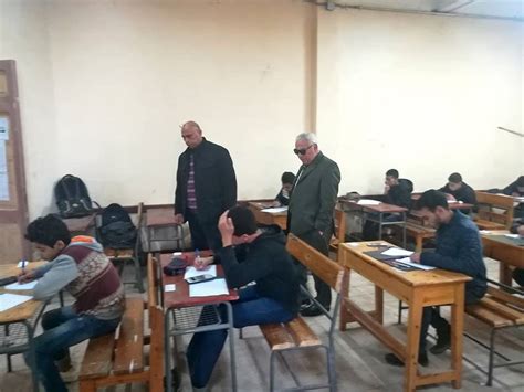 تداولت صفحات الغش على مواقع التواصل الاجتماعي أسئلة وإجابات لامتحان الجبر والهندسة الفراغية الذي يؤديه طلاب الثانوية العامة الشعبة العلمية اليوم. طلاب الصف الثانى الثانوى بالبحيرة يؤدون امتحان الجبر بدون ...