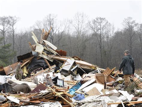 Storms Sweep Southern Us Midwest As Death Toll Rises To 11 Mpr News