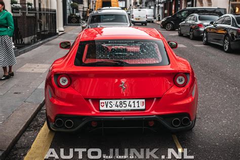 Ferrari Ff Vs Ferrari Gtc4 Lusso T Gespot Op Autoblognl