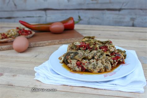 550 g di patate a pasta farinosa a rondelle (1 cm). Peperoni e uova (pipindun e ove) | Gioie In Cucina
