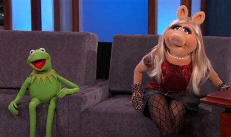 The Masked Singer On Fox Kermit Hints Miss Piggy Appearance Tv