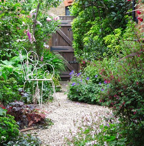 Beautiful Small Cottage Garden Design Ideas 280 - GooDSGN