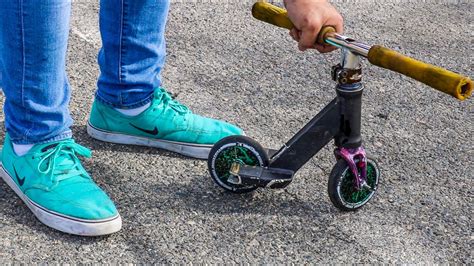 Mi electric scooter 1s x1. WORLDS SMALLEST CUSTOM MINI SCOOTER! - YouTube