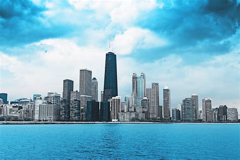 Transwestern chicago supports commercial real estate owners, users and investors in the chicagoland area with agency leasing, asset services, tenant advisory, capital markets and research services, as well as development and investment management. Commercial Vs Residential Real Estate Investing ...