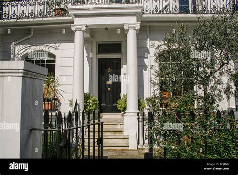 Beautiful Big White Georgian Terraced House In Kensington In London
