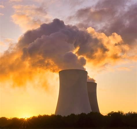 Energía Nuclear Qué Es La Energía Nuclear Ventajas Y Ahorro