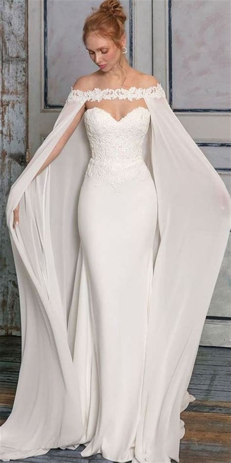 This sheath strapless wedding gown, covered with lace and decorated with long fringe, looks very unusual. 55 Unique Wedding Dresses For Fashion-Forward Brides ...