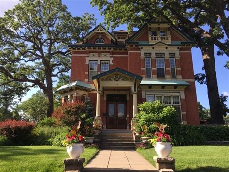 Large 4 bedroom 1 bath house in dayton's bluff area! 495 Summit Ave, Saint Paul, MN 55102 is For Sale - Zillow ...