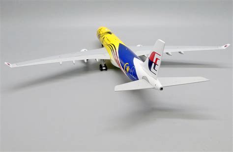 Size 121 cm x 121 cm ScaleModelStore.com :: JC Wings 1:200 - XX20087 - Malaysia ...