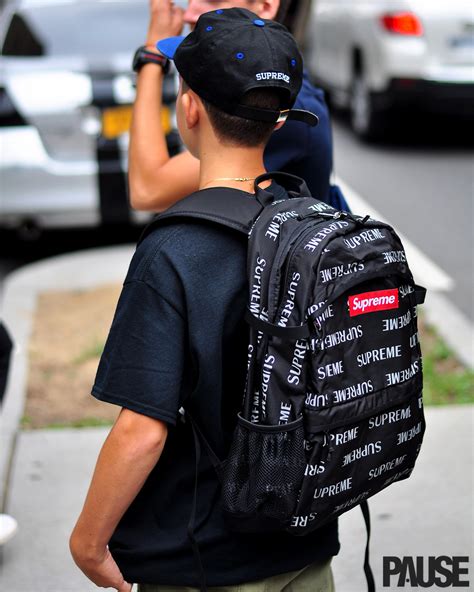 Street Style Shots Supreme Fw16 Launch New York City Pause Online