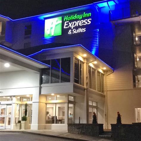 Many previous guests at the governor's inn were thrilled with its position in pigeon forge. Holiday Inn Express & Suites - Sevierville, TN