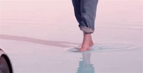 Bare Feet Gifs Get The Best On Giphy