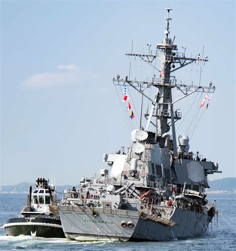Uss Fitzgerald Ddg 62 Arleigh Burke Class Destroyer Us Navy