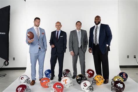 College Football Espns Game And Studio Roster Includes More Than 100