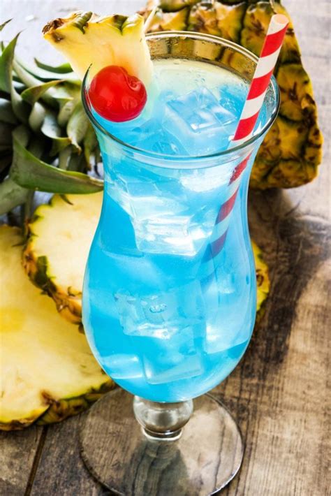12 Blue Curaçao Drinks Blue Curaçao Cocktails Izzycooking