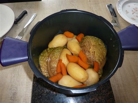 Potée au brocolis chou frisé et saucisse de Morteau WW au cookéo