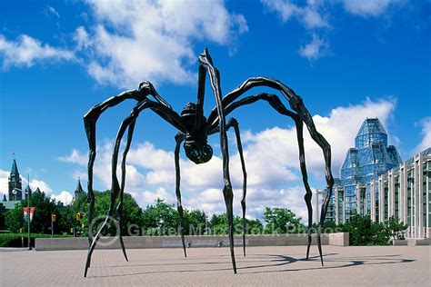 Maman Sculpture Ottawa Louise Bourgeois National Gallery Canada