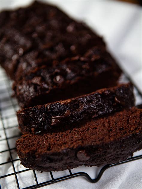 It's perfect for breakfast or an afternoon snack! Vegan Chocolate Zucchini Bread Healthy Food