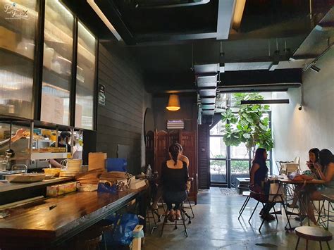 This hotel is very class and comfort , bed, the design , the bathroom, hotel was link to the mall beside, i love the hotel but if i don't have own transport i will might choose other hotel as location is not near to anything, it is better to have a car if stay here, but can't. Brunch at VCR Bangsar Jalan Telawi