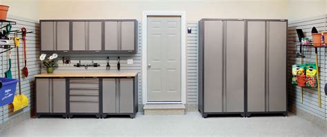 The melamine and laminate combination prevents moisture from damaging or warping the cabinet boxes. 5 Smart Garage Cabinet Ideas That Make It Easy To Stay ...