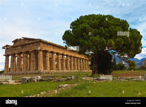 Temple Of Neptune Or Poseidon At Paestum Stock Photo Alamy