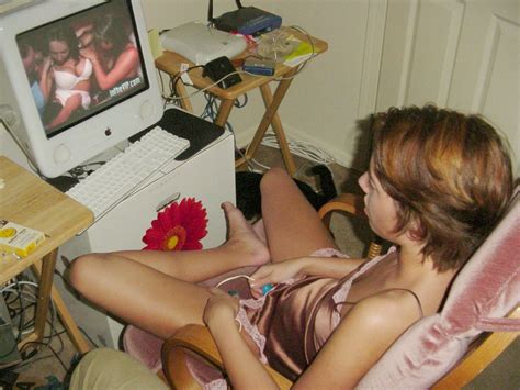 Amateur Wife Watching Telegraph