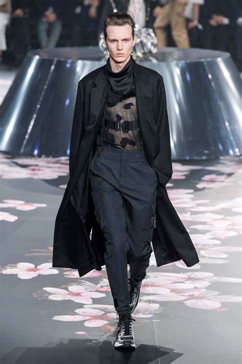Dior Men Pre Fall 2019 Collection Vogue Male Fashion Trends Men S