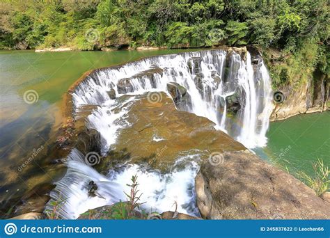Shifen Waterfall A Waterfall Located In Pingxi District New Taipei