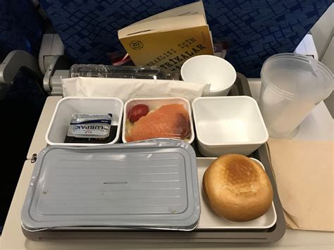 As an airline, safety is our top priority. Cathay Pacific Inflight Meal (Hong Kong-Male) | Havayolu 101