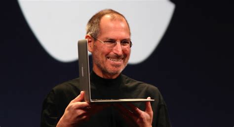 Steve Jobs unveiled the MacBook Air - and Apple's future - 10 years ago ...