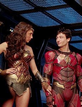 Wonder Woman And The Flash Amazing Funny Photo From Dc Comics Flash Gif