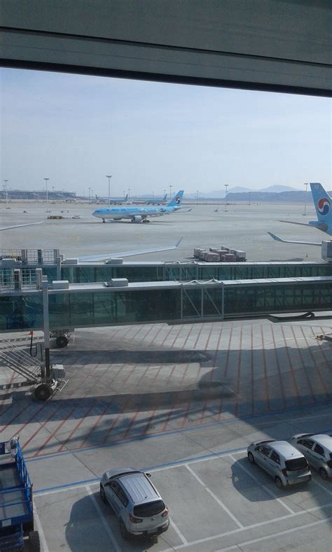 Kuala lumpur to seoul flights. Review of Korean Air flight from Seoul to Tokyo in Economy