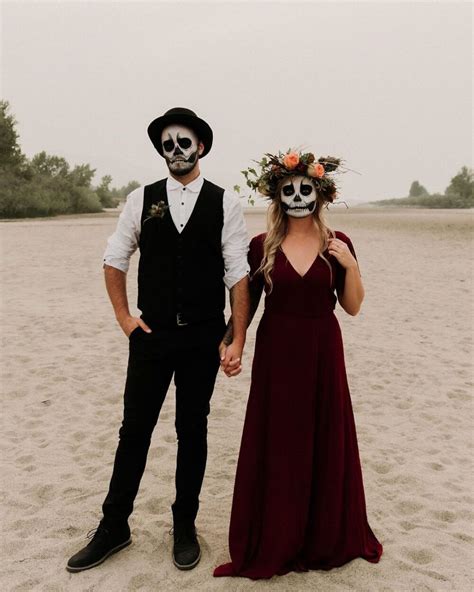 dia de los muertos couples costumes