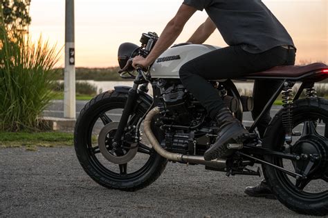 Any cafe racer rider will insist that there is no specific right way to build a cafe bike. CX500 Cafe Racer build from New Zealand